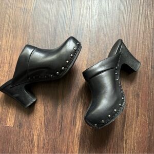 Vintage Dansko Leather Clogs Size 37